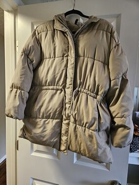Divided Oversized Puffer Coat in Taupe